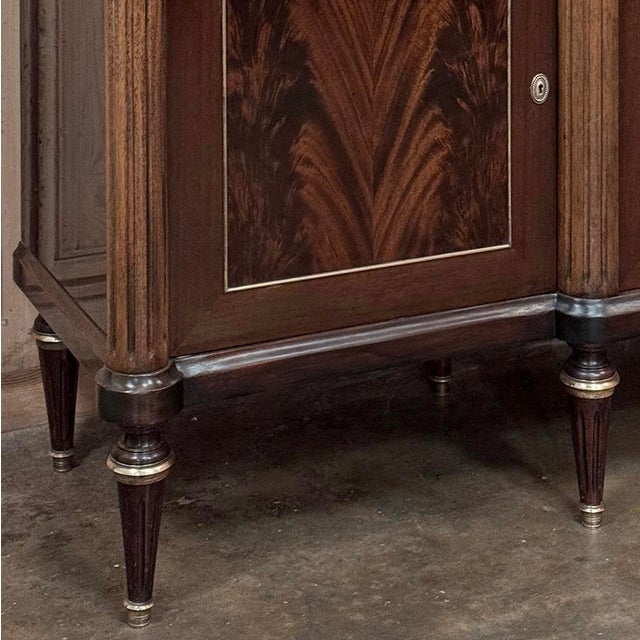 Antique Directoire Style French Mahogany Buffet With Carrara Marble Top For Sale In Dallas - Image 6 of 18