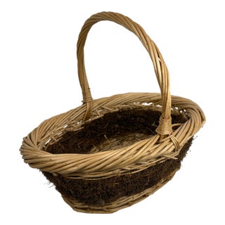 Vintage Oval Natural Wicker Gathering Basket With Handle, Moss Decoration For Sale