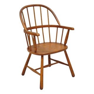 Antique Colonial Style Bentwood Maple Small Child's Windsor Arm Chair For Sale