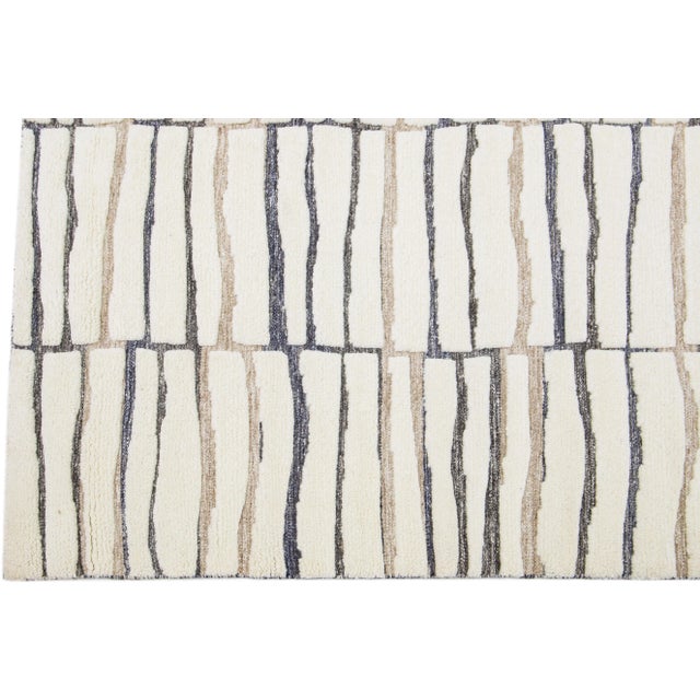 2020s 2020s Handmade Moroccan Style Modern Wool Rug With Abstract Motif in Ivory For Sale - Image 5 of 7