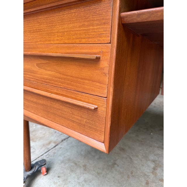 1960s Restored Arne Vodder Teak Executive Desk by Hp Hansen, Mid Century Modern For Sale - Image 12 of 12