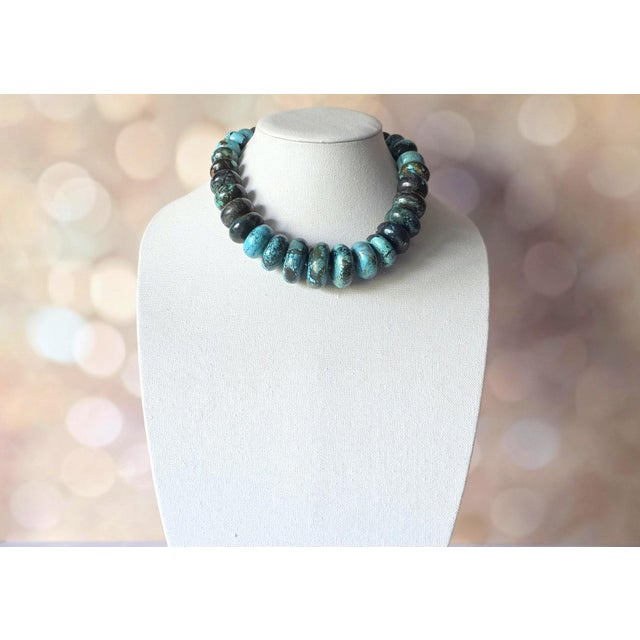 Early 21st Century Hubei Turquoise Beaded Necklace With Sterling Silver Turquoise Clasp, 18.5" For Sale - Image 5 of 11