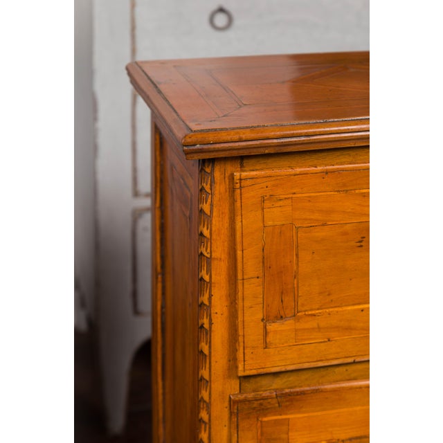 Neoclassical Pair of 1820s Italian Neoclassical Carved Walnut Bedside Tables with Banding For Sale - Image 3 of 12
