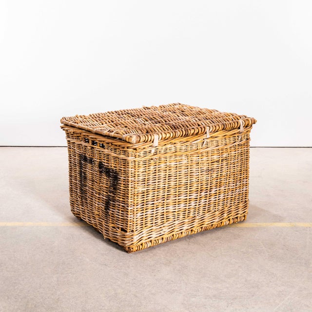 English Wicker Baskets, 1920s For Sale - Image 6 of 11