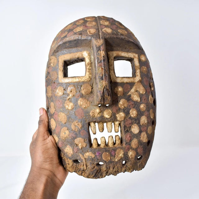 Early 20th Century Kumu Komo Spotted Mask For Sale - Image 9 of 9