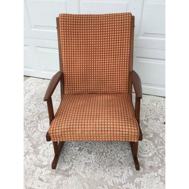 1950s Vintage Mid-Century Modern Walnut Rocking Chair For Sale - Image 5 of 11