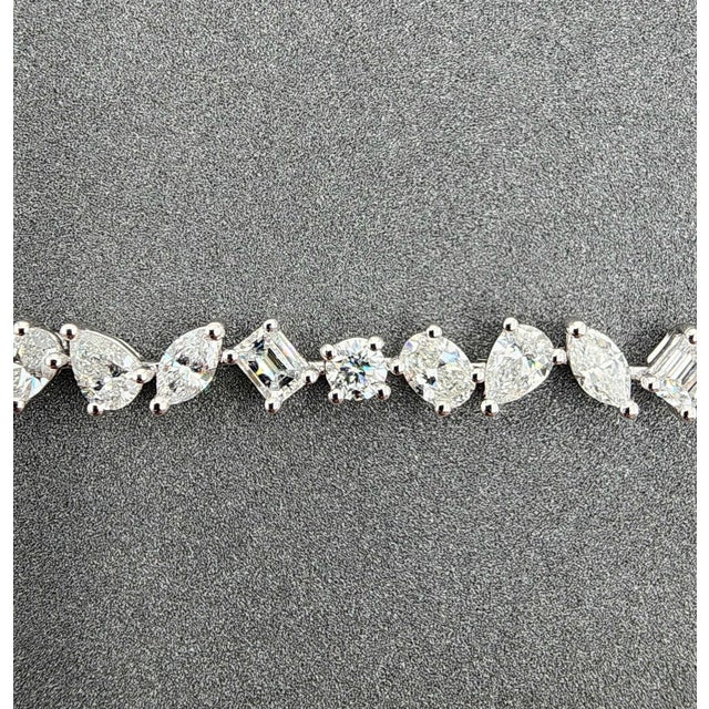 6.38 Ct Mixed Shape Diamond Tennis Bracelet For Sale - Image 4 of 8