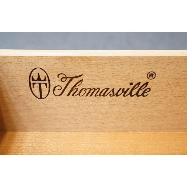 Thomasville Furniture Collector's Cherry Traditional Style 21" Accent End Table 10131-210 For Sale - Image 10 of 15