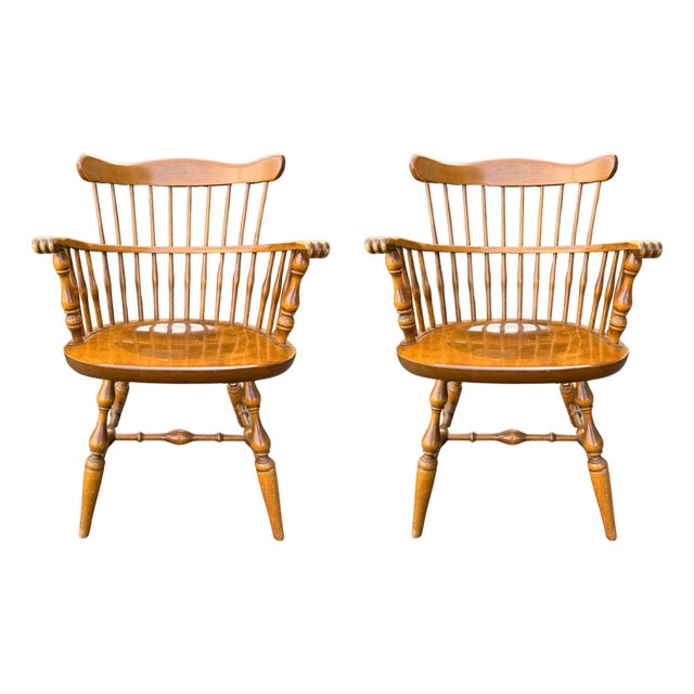 Vintage Ethan Allen Heirloom Maple Nutmeg Comb‑Back Windsor Arm Chairs – Pair For Sale