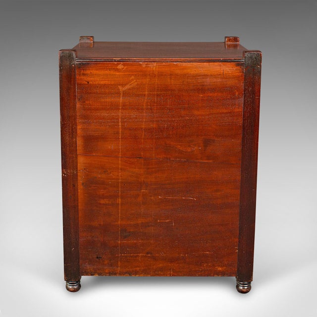 1780's Antique Gentleman's Nightstand For Sale - Image 4 of 9