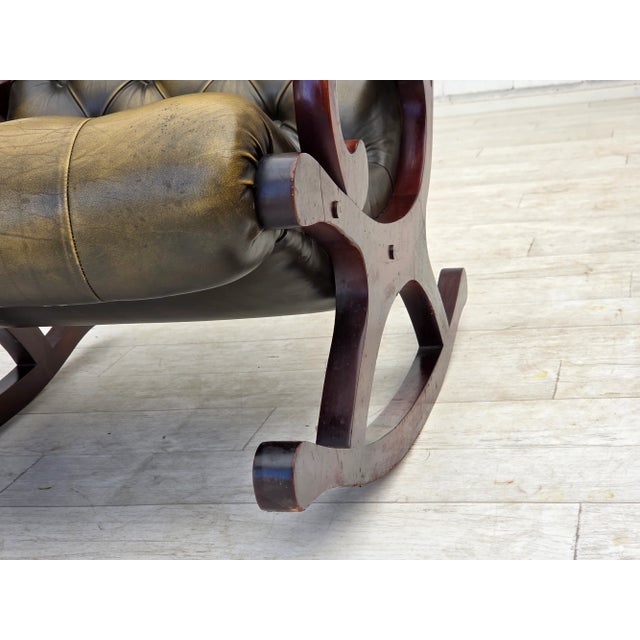 Chesterfield Rocking Chair in Green Leather and Teak, 1950s For Sale - Image 15 of 17