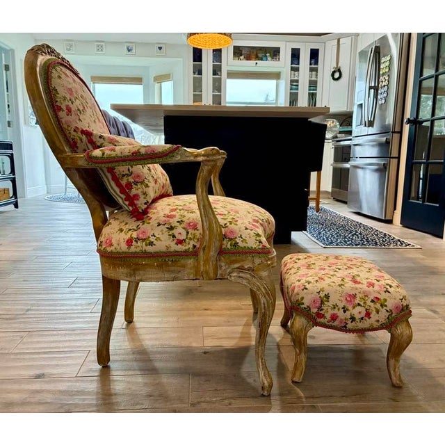 Vintage Louis XV Style Bergère Chair With Custom Matching Floral Pillow For Sale - Image 4 of 5