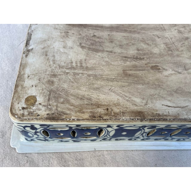 19th Century Chinese Export Blue and White Narcissus Planter For Sale - Image 9 of 12