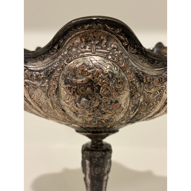 1900 - 1909 Antique Barbour International Silver-Plated Repousse Pedestal Compote Centerpiece For Sale - Image 5 of 13