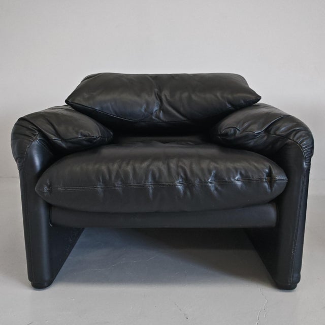 Maralunga Armchairs in Black Leather, 1980s, Set of 2 For Sale - Image 4 of 18