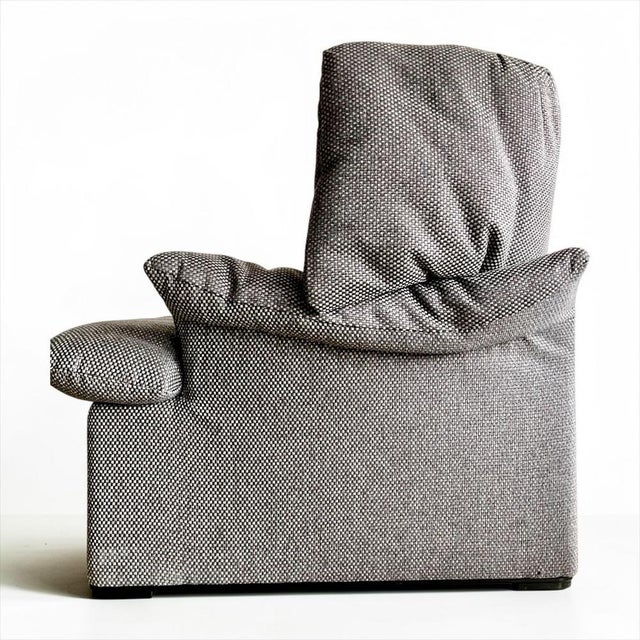 Textile Vintage Sofa by Vico Magistretti for Cassina, 1980s For Sale - Image 7 of 18