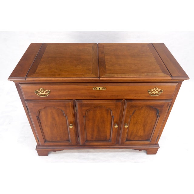 Flip Top Banded One Drawer Raised Panel Cherry 3 Door Liquor Cabinet Server MINT For Sale - Image 11 of 18