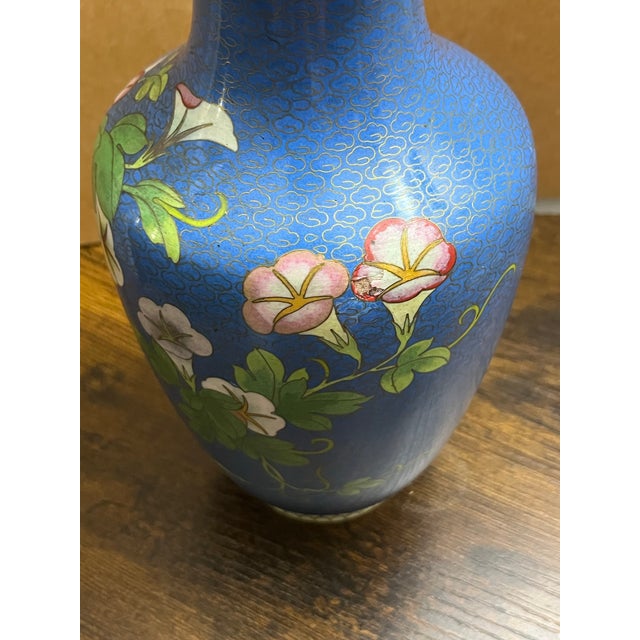 1950s Vintage Chinese Blue Cloisonné Enamel Vase With Morning Glory Flowers, 10 Inches For Sale - Image 5 of 8