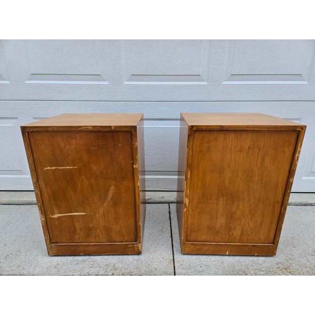 Mid-Century Modern Walnut Robsjohn-Widdicomb Style Nightstands For Sale - Image 17 of 17