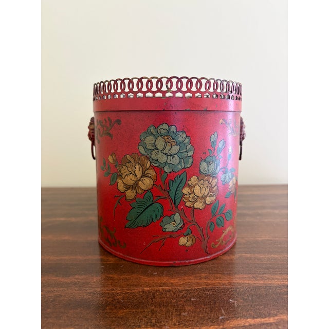 Pair of Antique French Neoclassical Red & Gold Tole Cachepot With Lion Heads For Sale - Image 4 of 10