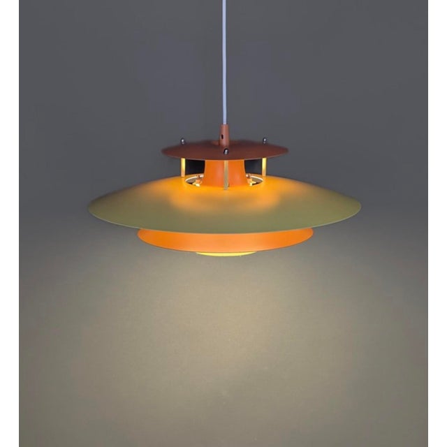 1980s Mid-Century Modern Danish Pendant Lamp in Yellow & Orange Metal, 1970s For Sale - Image 5 of 10