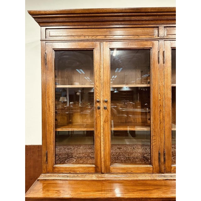 Brown English Cabinet in Oak For Sale - Image 8 of 18