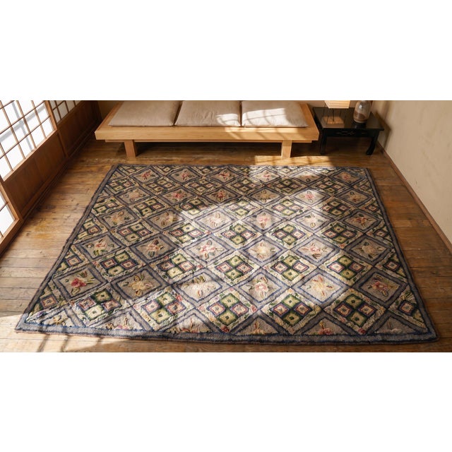 1920s Gray Geometric Folk Art Antique American Hooked Rug 4'2" X 5'6" Woven Wool Carpet For Sale - Image 15 of 15