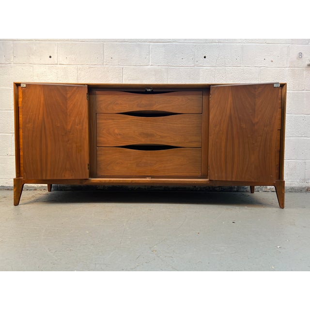 Mid-Century Parquet Dresser by Red Lion Furniture Table Co Inc., Attributed For Sale - Image 14 of 18