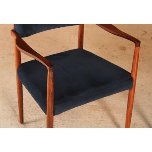 1960s Rosewood Dining Chairs with Blue Velvet Upholstery from Robert Heritage, 1960s, Set of 6 For Sale - Image 5 of 15