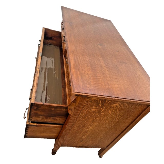 Antique American Quarter-Sawn White Oak Dresser, Chest of Drawers, Buffet For Sale In Palm Springs - Image 6 of 12