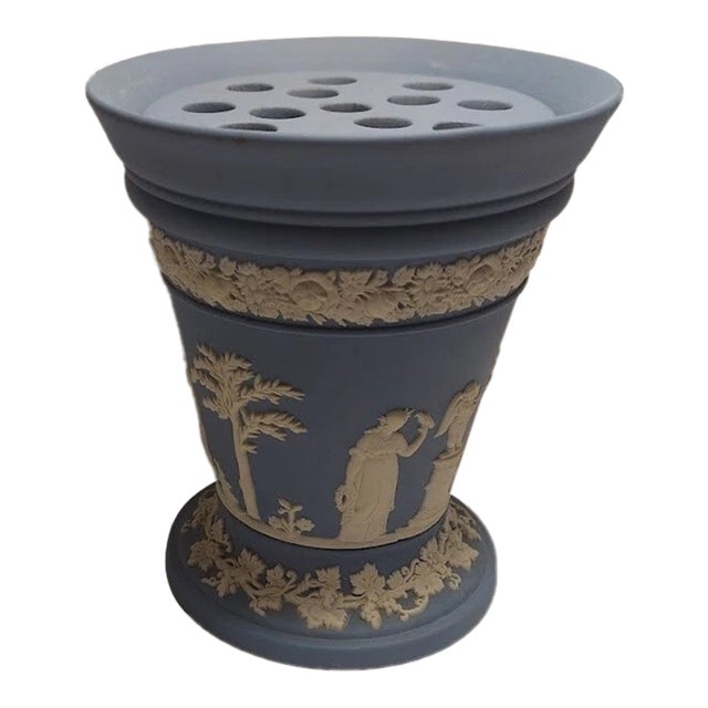 Vintage Wedgwood Jasperware Blue Frog Vase For Sale