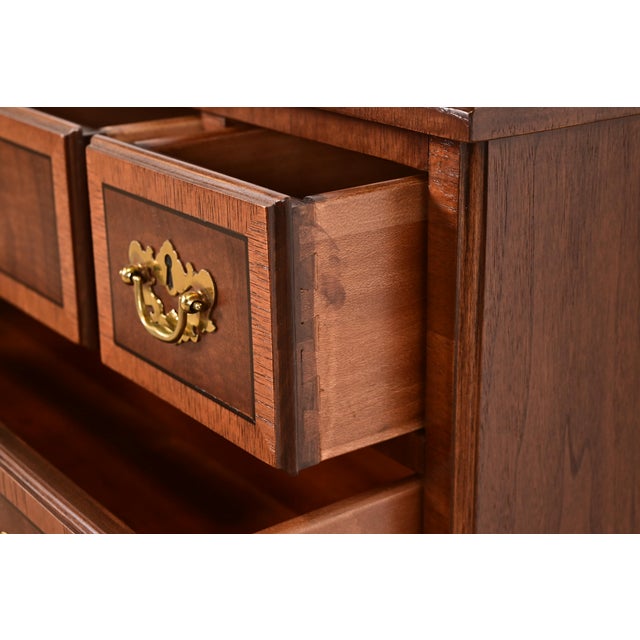 Wood Henredon Georgian Banded Mahogany and Burl Wood Chest of Drawers, Newly Refinished For Sale - Image 7 of 18