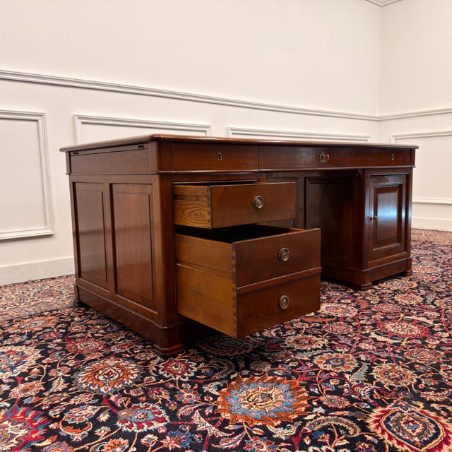 Classic Italian Desk in Wood and Leather For Sale - Image 13 of 18