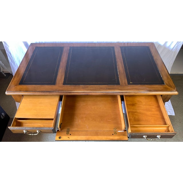 Traditional 1980s Hooker Seven Seas Collection Executive Desk For Sale - Image 3 of 17