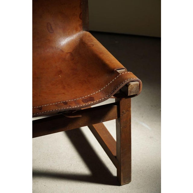Set of Leather & Walnut Model Riaza Hunting Lounge Chairs by Paco Muñoz, 1960 For Sale - Image 4 of 17