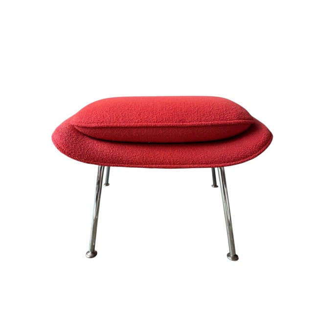 Textile Eero Saarinen for Knoll Womb Chair & Ottoman For Sale - Image 7 of 10