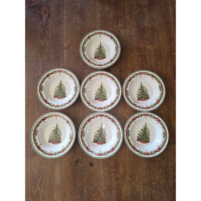 Green Seven Vintage Christmas Bowls For Sale - Image 8 of 8