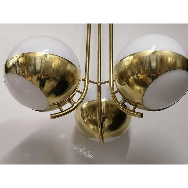 Mid-Century Modern Round Murano Glass and Brass Chandelier, 2000s For Sale - Image 3 of 10