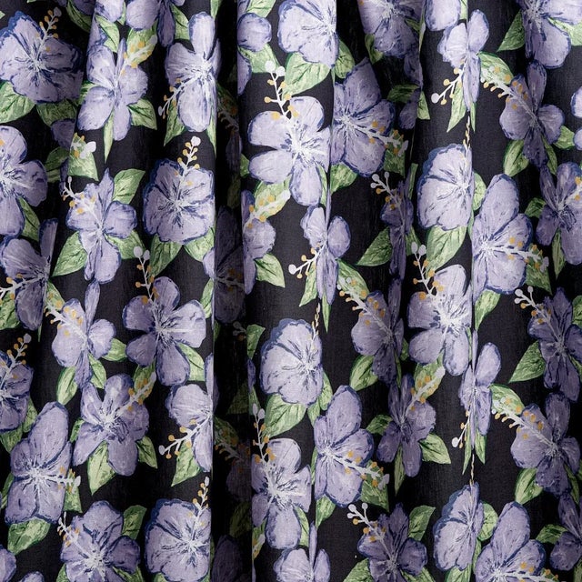 Schumacher Sample - Schumacher x Victor Glemaud Fabienne Fabric in Purple For Sale - Image 4 of 4