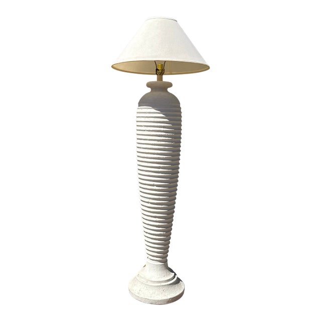 Vintage 1980s Postmodern White 1980s White Plaster Textured Ribbed Floor Lamp With Original Lamp Shade For Sale