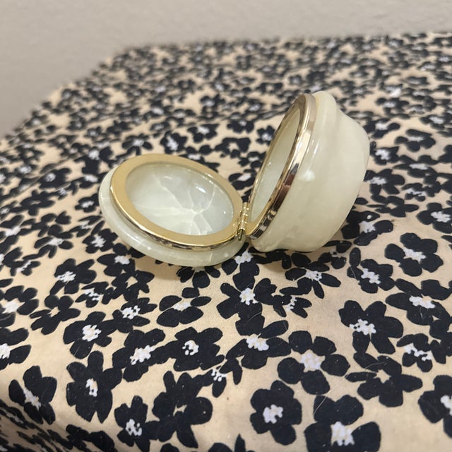 Vintage Italian Alabaster Trinket Box For Sale - Image 4 of 5