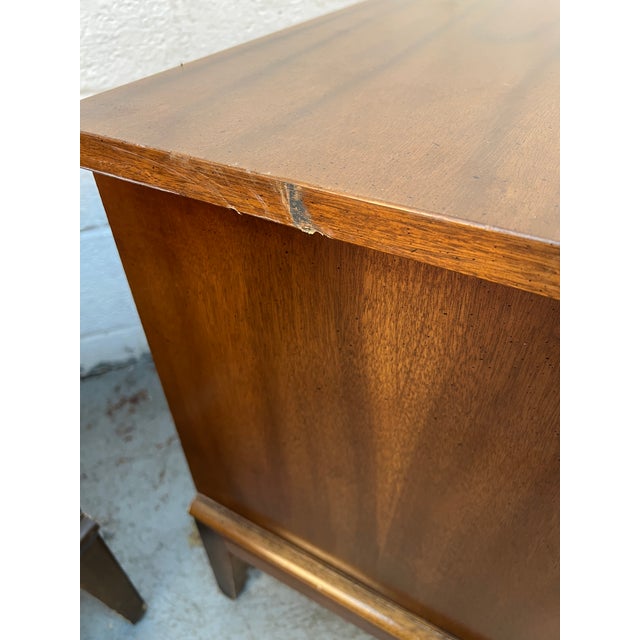 Pair of Vintage Dixie Furniture Walnut MCM Tuscan Style Nightstands For Sale - Image 17 of 17