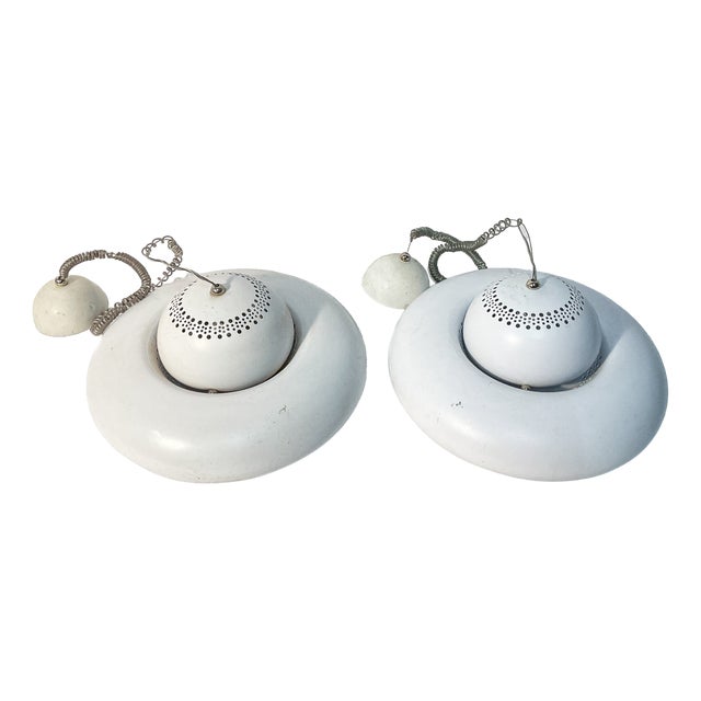 Fior di Loto Pendant Lamps in White Lacquered Metal by Afra & Tobia Scarpa for Flos, 1960s, Set of 2 For Sale