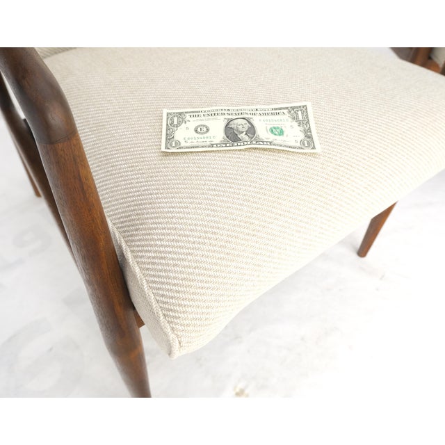 New Oatmeal Tweed Upholstery Oiled Walnut Side Arm Chairs Jens Risom Style MINT! For Sale - Image 13 of 14