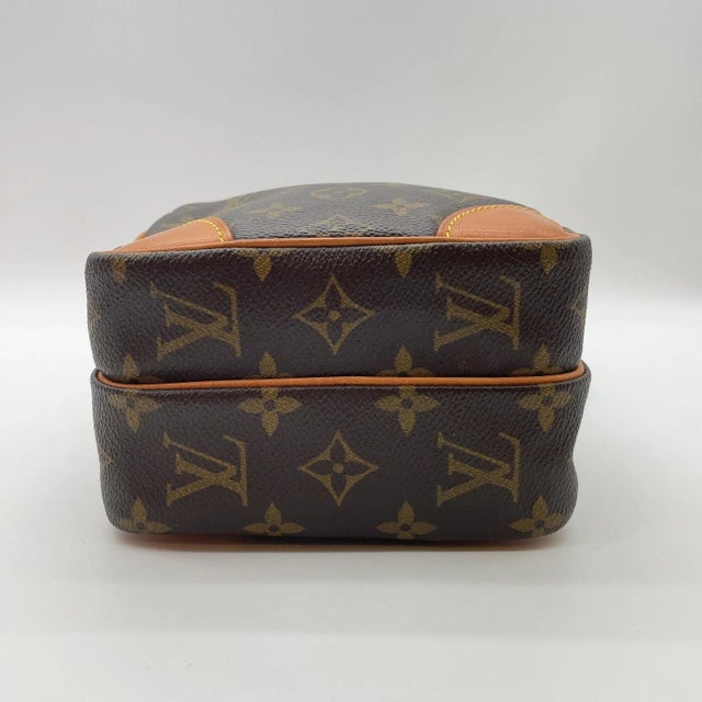 1980s 1980s Louis Vuitton Amazon M45236 Shoulder Bag For Sale - Image 5 of 18