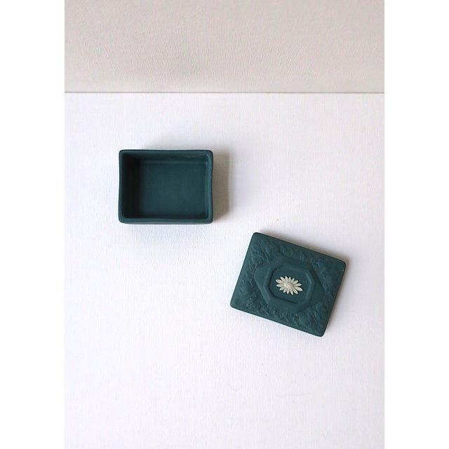 Wedgwood Wedgwood Jasperware Jewelry Box For Sale - Image 4 of 12