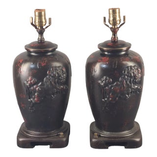 Vintage Early 20th Century Chinoiserie Wildwood Figural Foo Dog Asian Motif Lamps Pair For Sale