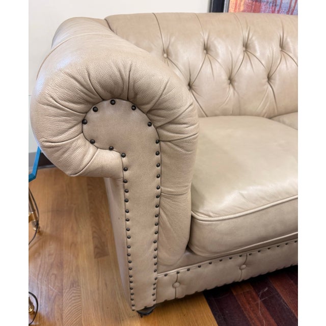 English Bernhardt Camel Tan Leather Tufted Chesterfield With Nailheads For Sale - Image 3 of 8