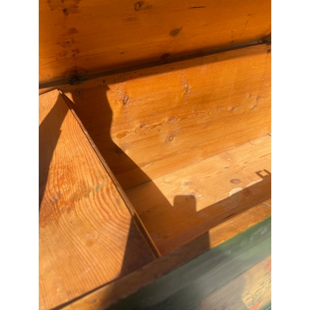 Late 19th Century Late 19th Century Pennsylvania Dutch Forrest Green and Natural Wood Hope Chest For Sale - Image 5 of 7
