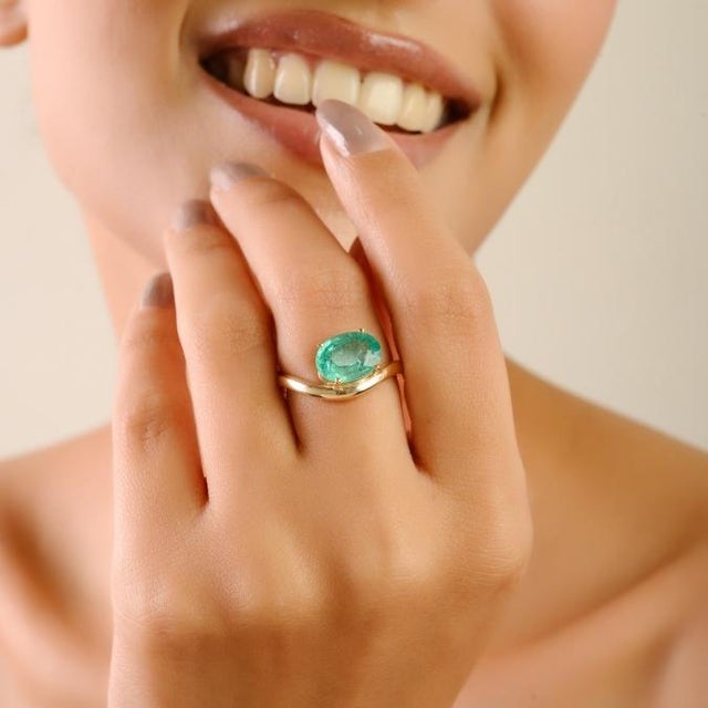 Green Designer 2.43 Carat Genuine Emerald Wave Chunky 14k Gold Ring Size 5 For Sale - Image 8 of 13